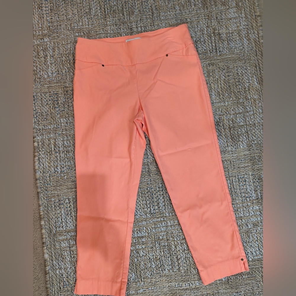 Est.1946 Women's Coral Capris